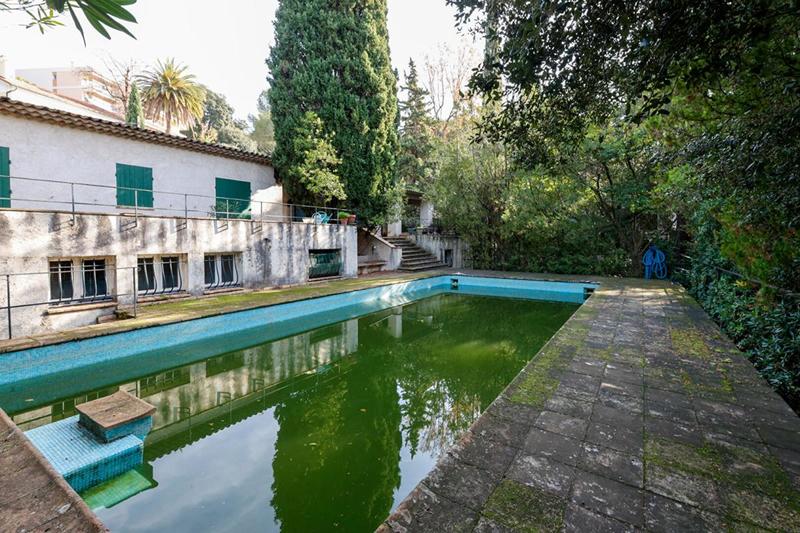 Villa - 446 m² - 9 pièces