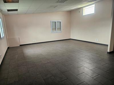 Local commercial - 89 m² - 1 pièce