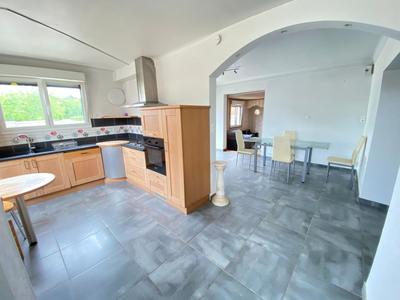 Maison - 104 m² - 4 pièces