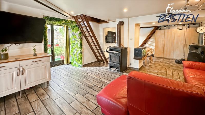 Maison - 327 m² - 15 pièces