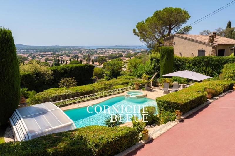 Villa - 168 m² - 4 pièces