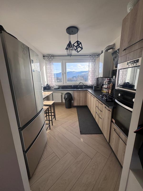 Appartement - 80 m² - 4 pièces