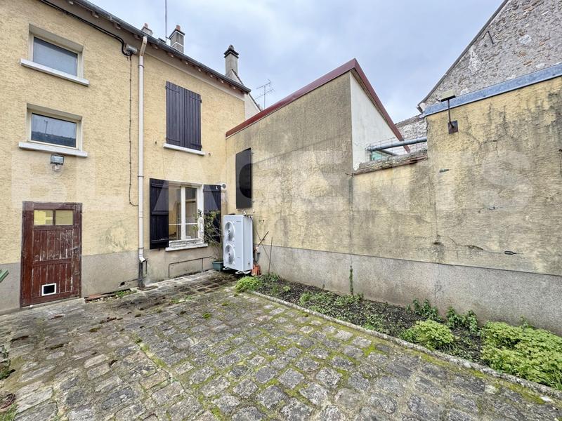 Maison - 91 m² - 4 pièces