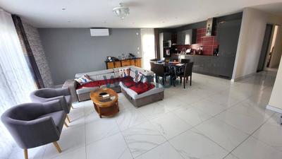 Maison - 210 m² - 8 pièces