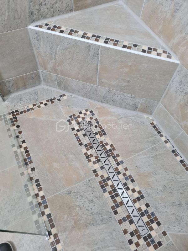 Maison - 90 m² - 3 pièces