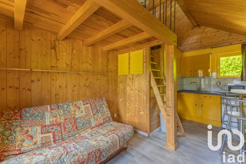 Maison - 222 m² - 8 pièces