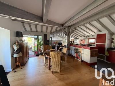 Appartement - 144 m² - 3 pièces