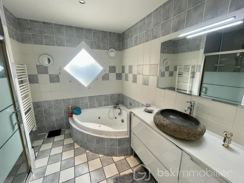 Villa - 148 m² - 6 pièces