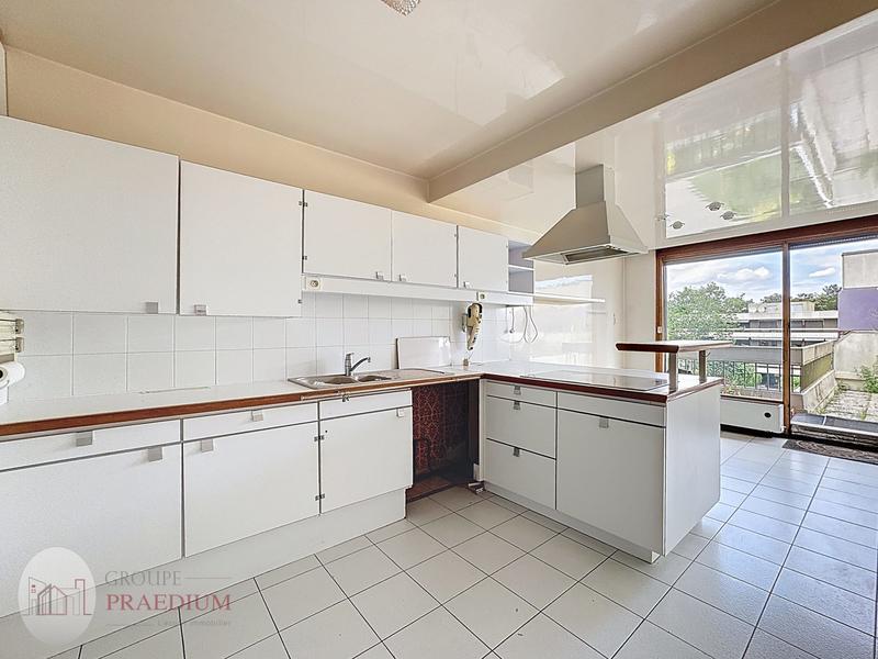 Appartement - 111 m² - 4 pièces