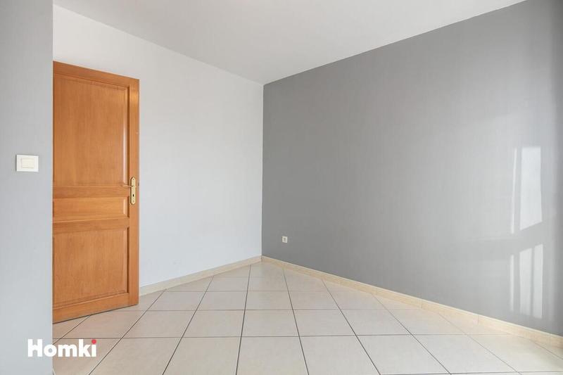 Appartement - 90 m² - 5 pièces
