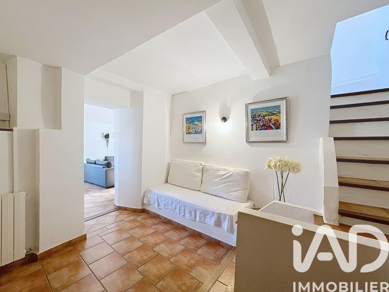 Maison - 220 m² - 5 pièces