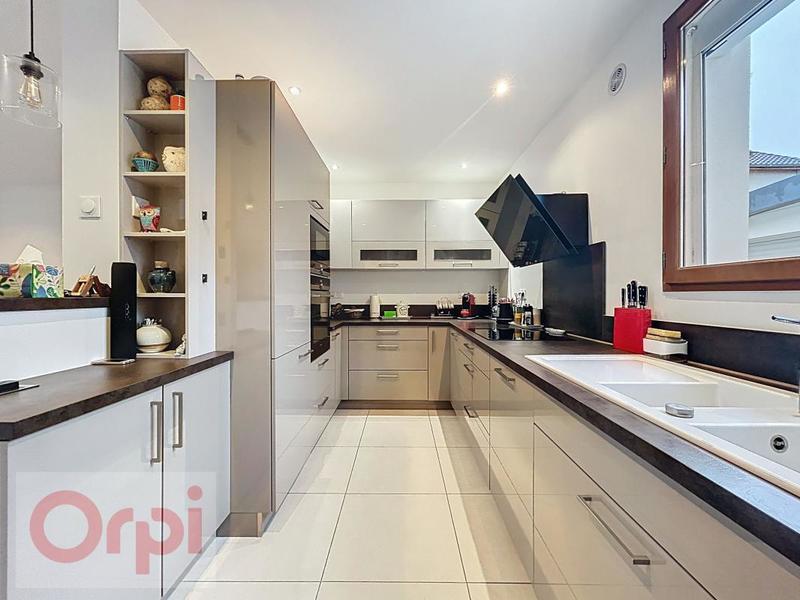 Maison - 131 m² - 6 pièces