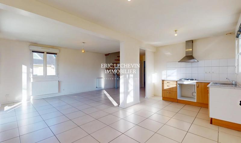 Maison - 88 m² - 6 pièces