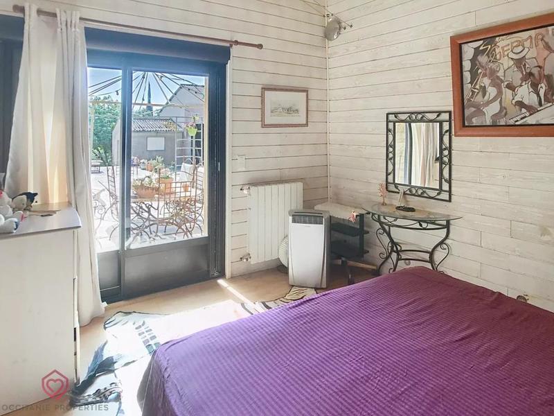 Propriété - 360 m² - 10 pièces