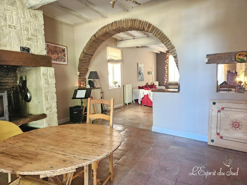 Maison - 230 m² - 7 pièces