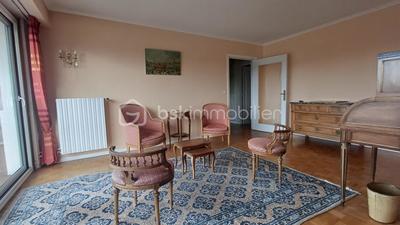 Appartement - 95 m² - 5 pièces