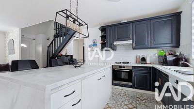 Maison - 107 m² - 5 pièces