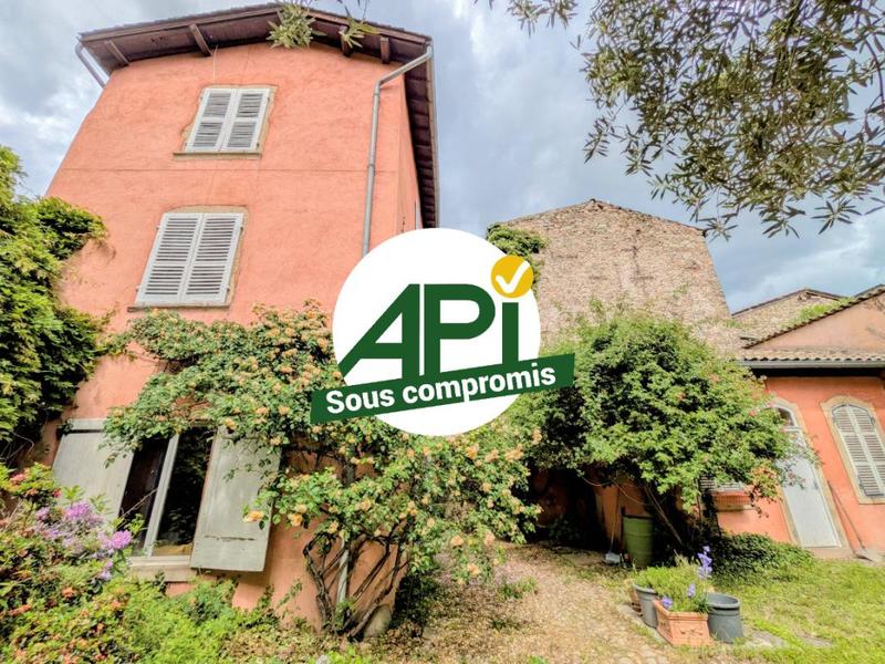 Propriété - 700 m² - 22 pièces