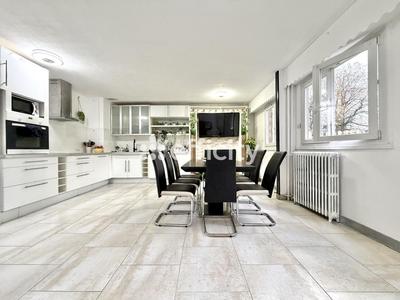 Appartement - 92 m² - 4 pièces