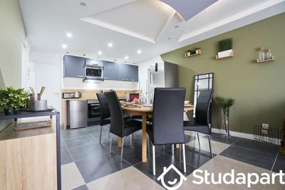 Chambre - 12 m² - 1 pièce