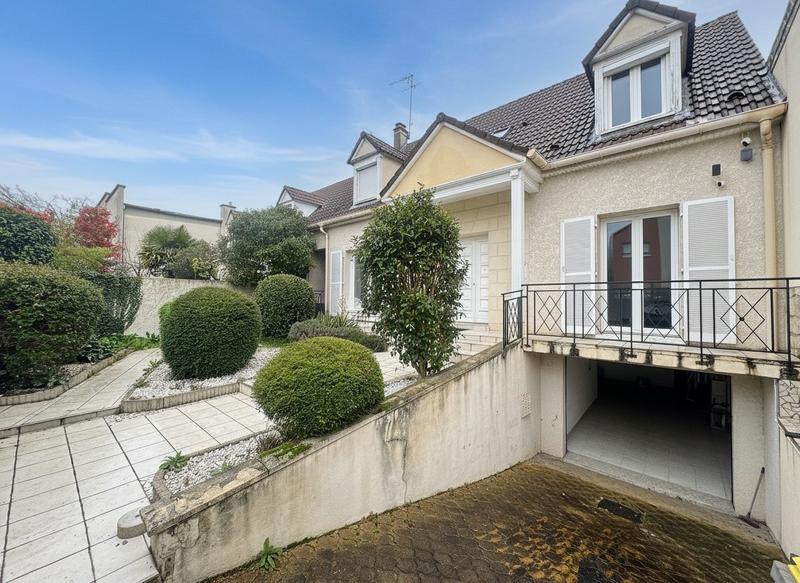 Villa - 200 m² - 6 pièces