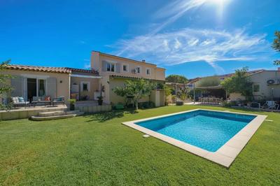 Maison - 350 m² - 6 pièces