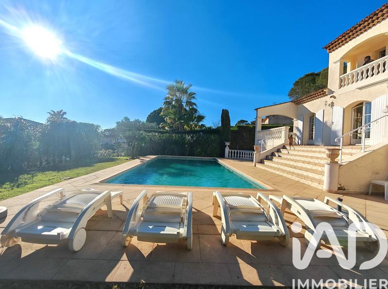 Maison - 160 m² - 6 pièces