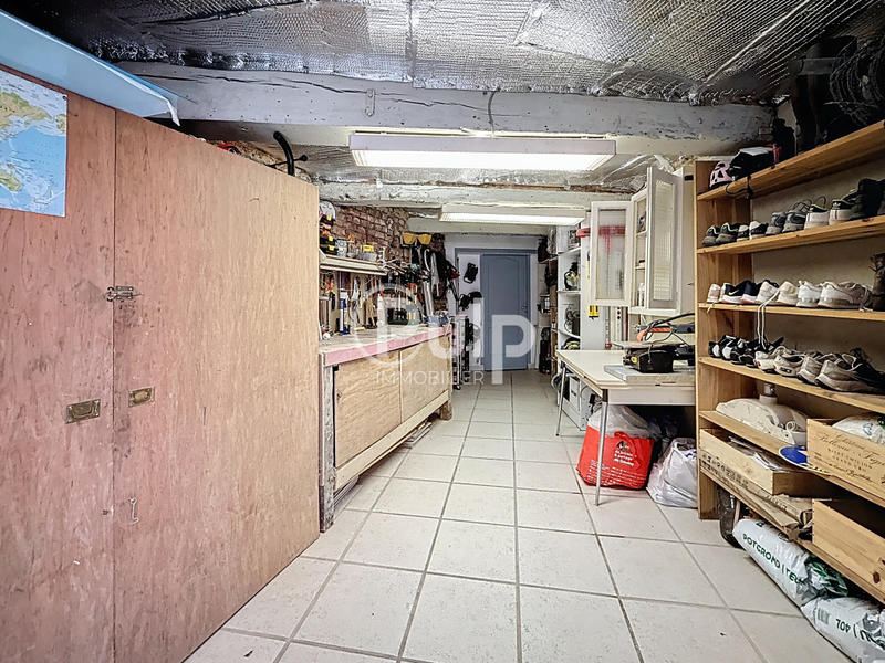 Maison - 210 m² - 10 pièces