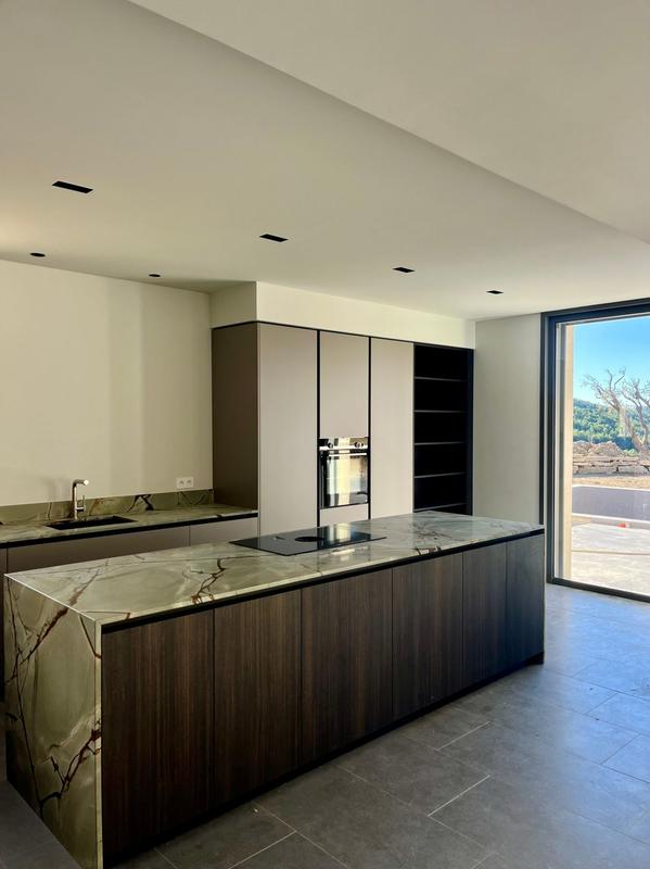 Maison - 209 m² - 6 pièces