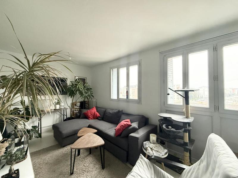 Appartement ancien - 59 m² - 3 pièces