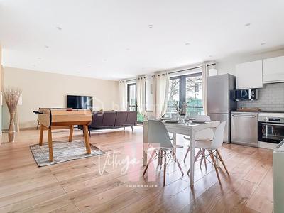 Appartement - 81 m² - 3 pièces