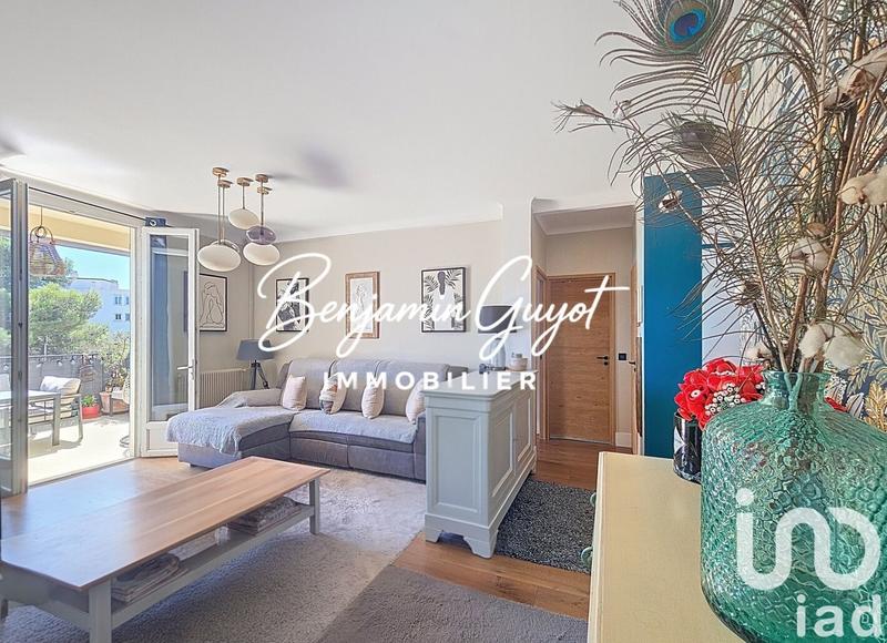 Appartement - 99 m² - 3 pièces