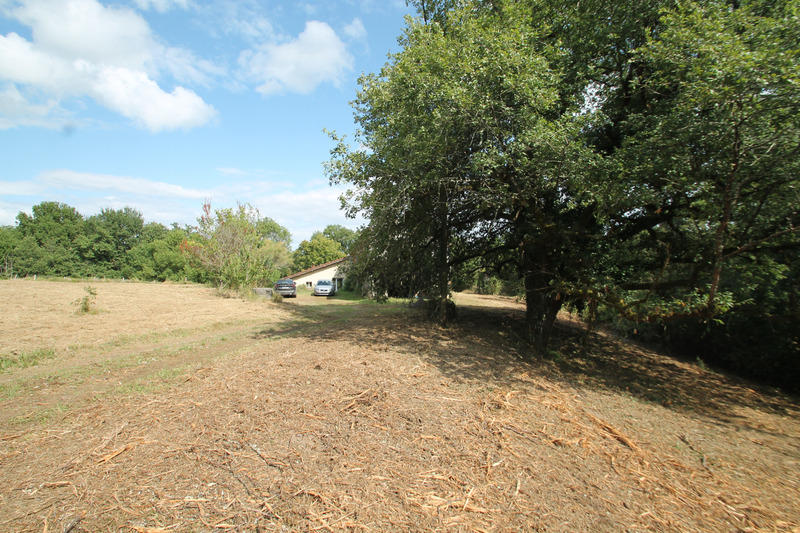 Maison - 334 m² - 7 pièces