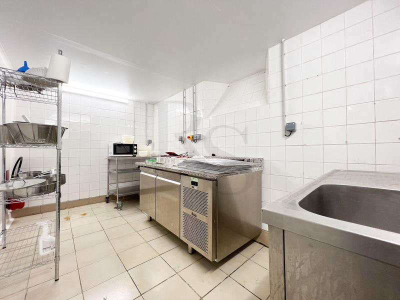 Local commercial - 52 m² - 2 pièces