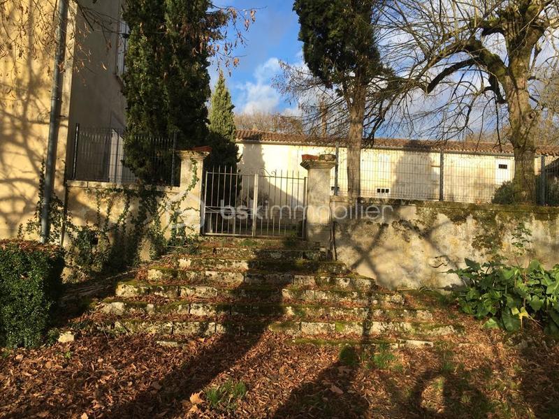 Propriété - 400 m² - 10 pièces