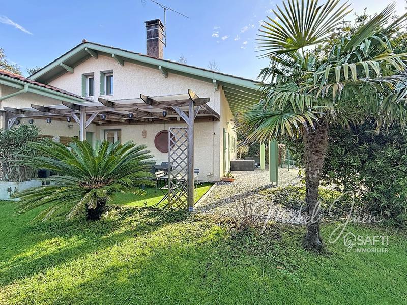 Maison - 140 m² - 5 pièces