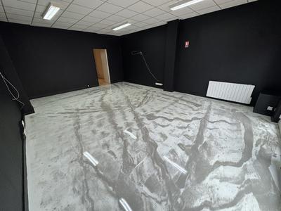 Local commercial - 87 m² - 3 pièces