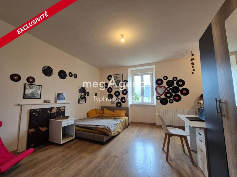 Maison - 223 m² - 10 pièces