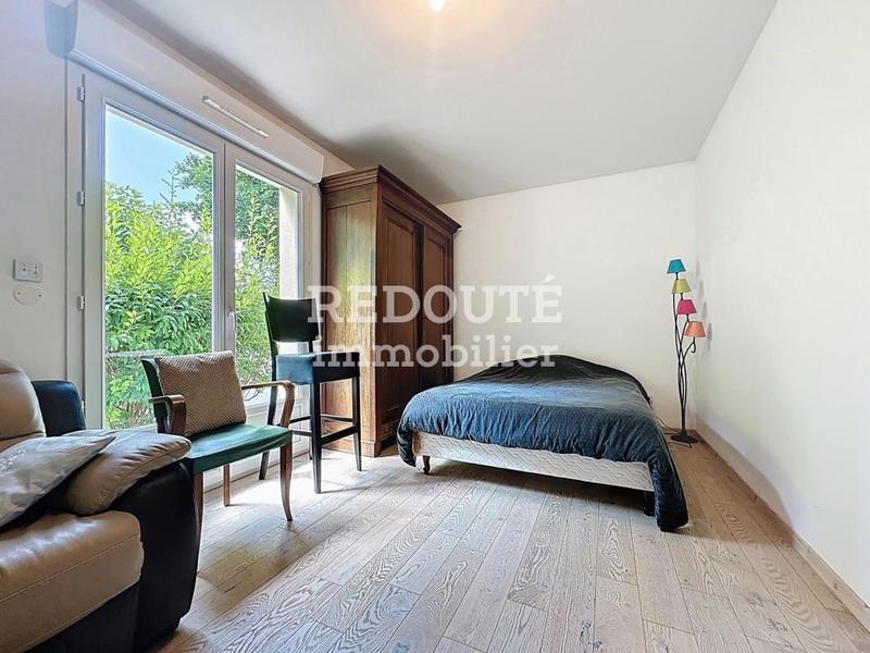 Maison - 260 m² - 7 pièces