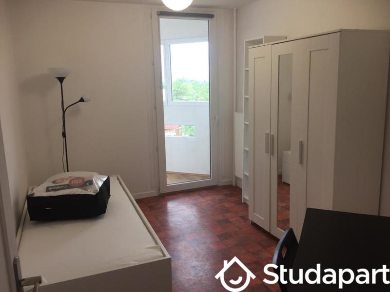 Chambre - 9 m² - 1 pièce