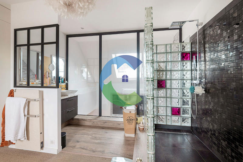 Maison - 190 m² - 7 pièces