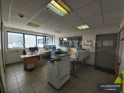 Local d'activité / Entrepôt - 3 528 m²