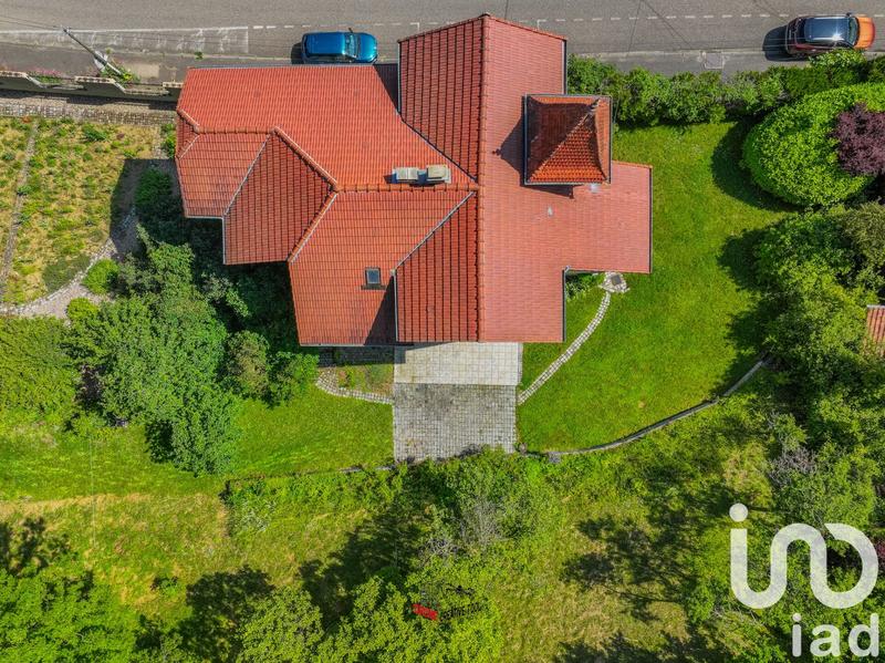 Maison - 193 m² - 8 pièces