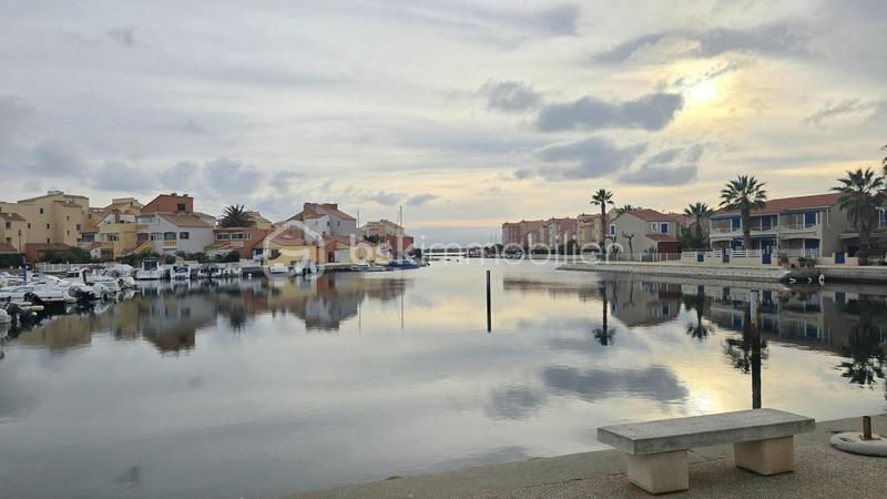 Studio - 25 m² - 1 pièce