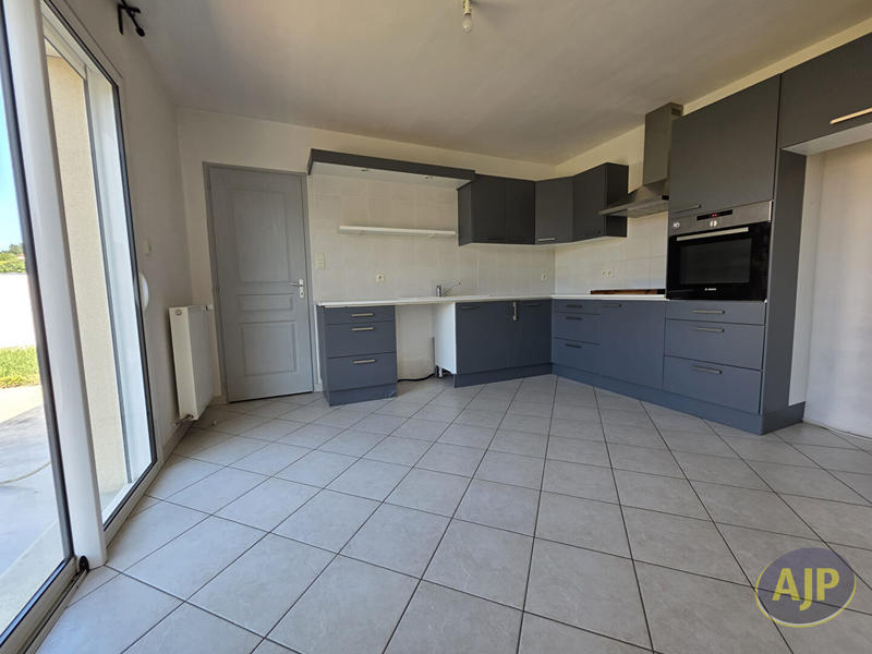 Maison - 99 m² - 5 pièces