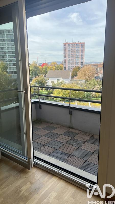 Appartement - 102 m² - 5 pièces