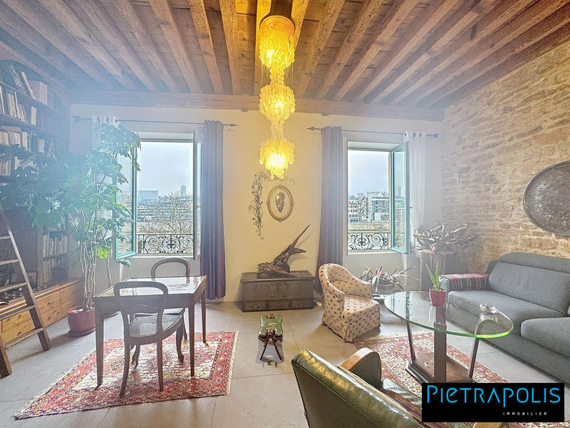 Appartement - 185 m² - 6 pièces