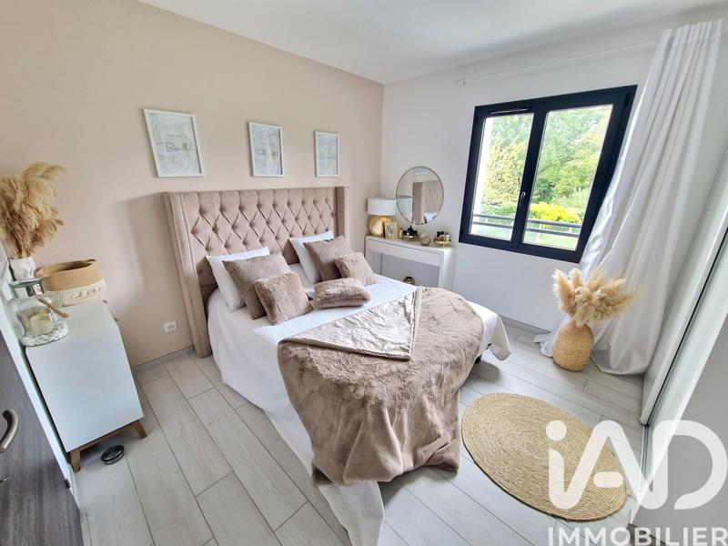 Maison - 188 m² - 9 pièces