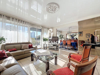 Appartement - 105 m² - 5 pièces