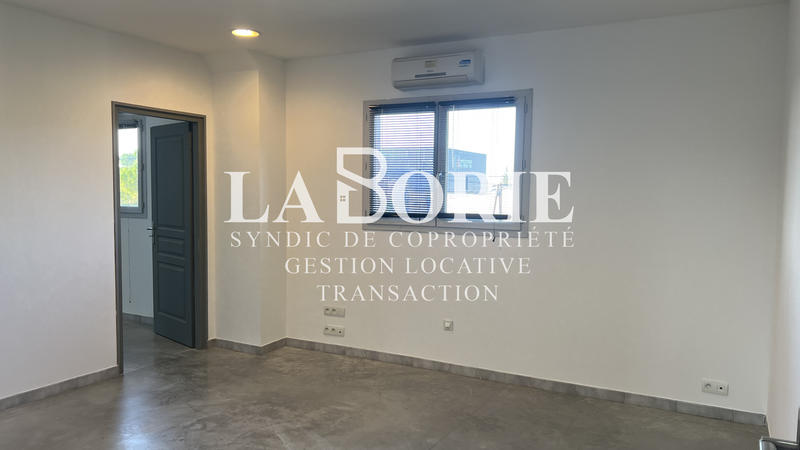 Bureau - 153 m²
